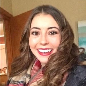 Meet your Posher, Courtney